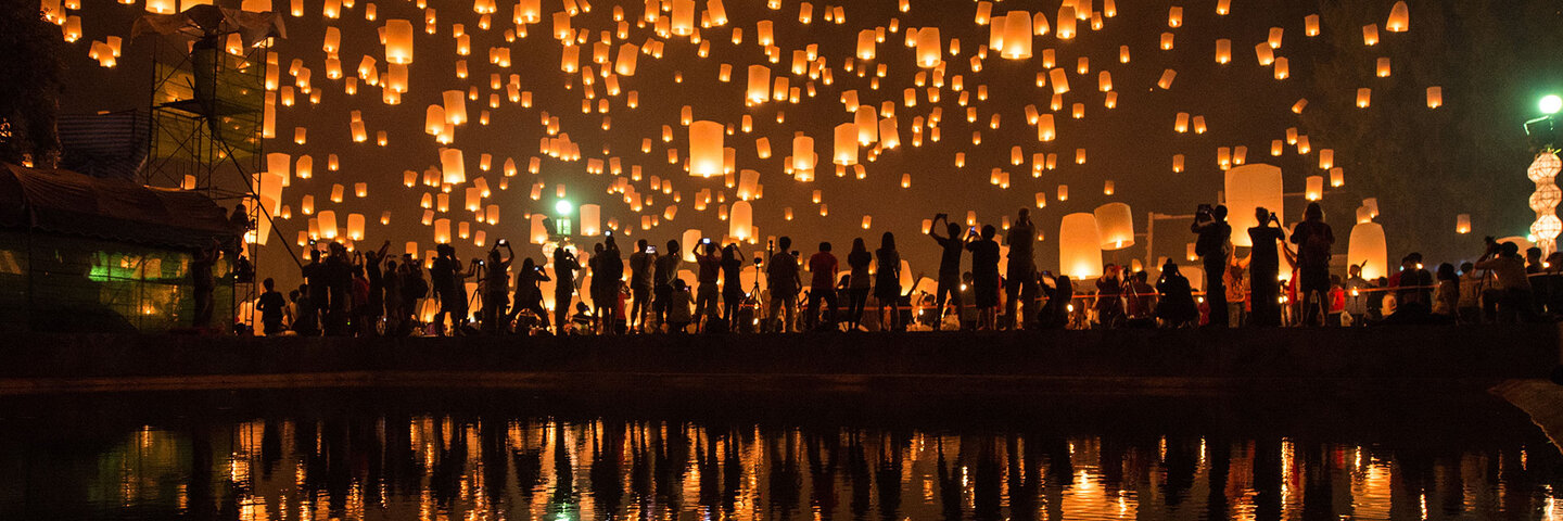 Dramatic light festival