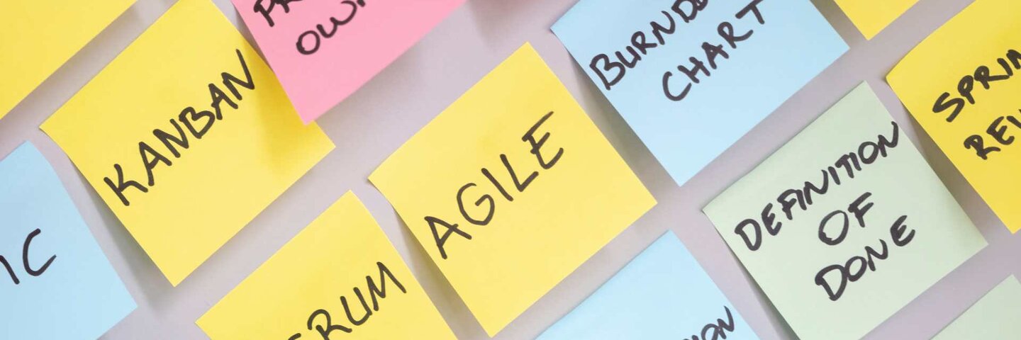 Post-it notes with agile and project management styles listed